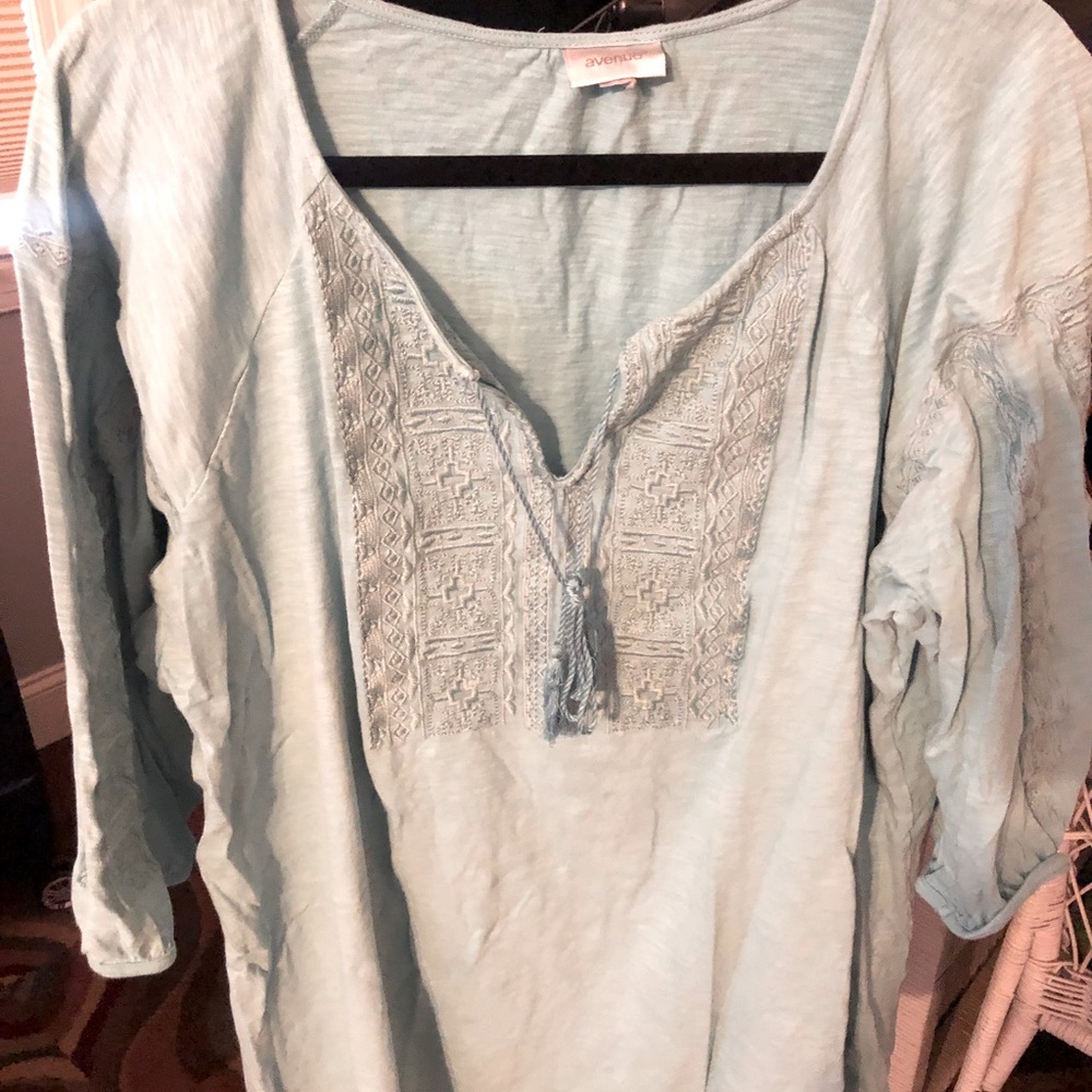 Bohemian beautiful light blue top by Avenue